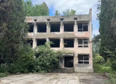 Пицунда аспорттә комплекс ҿыц дыргылараны иҟоуп.