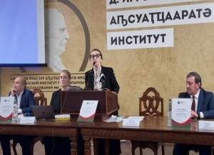 Круглый стол «Демографическое развитие: стратегия и механизмы» провели в Сухуме