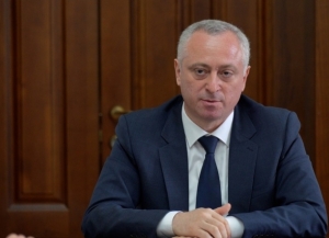 Бадра Гунба поздравил энергетиков с профессиональным праздником